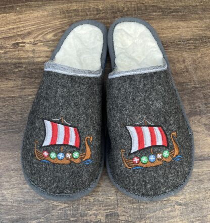 Koselig Viking Ship Slippers